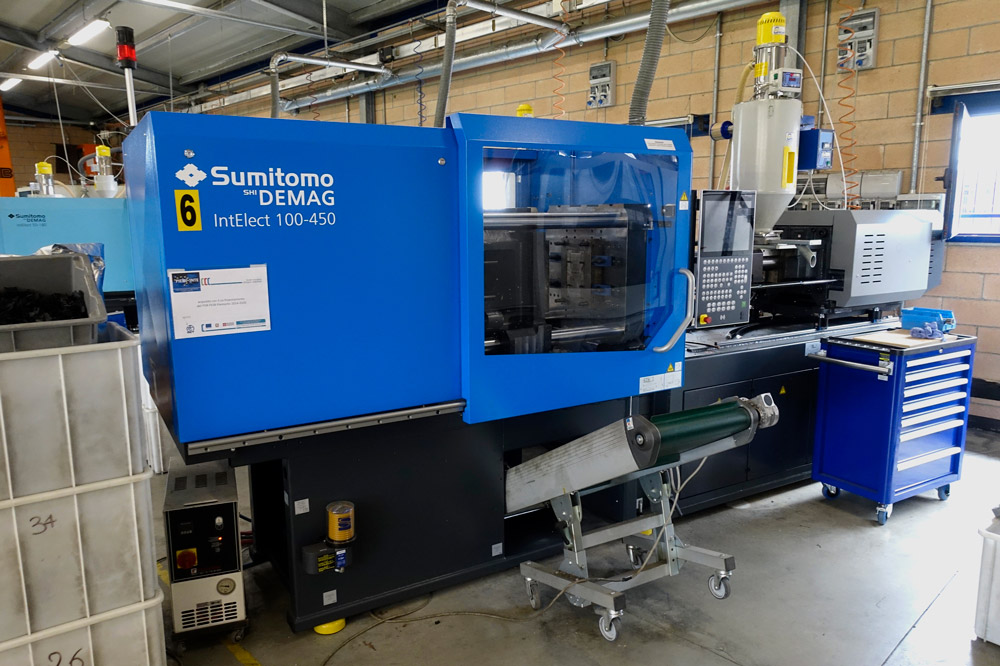 The fully-elctric injection moulding machine 100 ton was purchased through the POR-FESR 2014/2020 programme, objectives 'Investment in favour of growth and of employment'. The press has a greater energy efficiency and reduced cycle times