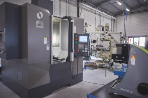 Fresa CNC Makino F5